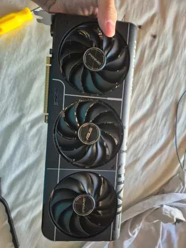 Rtx 9060xt 16 gb Asus prime