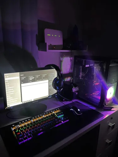 Computador pronto para uso, ótimo para estudos, trabalho e internet.