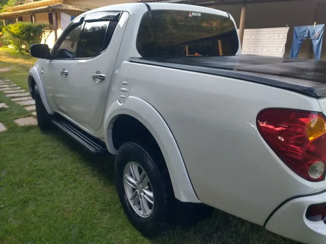 Mitsubishi L200 Triton HPE 3.2 CD TB Int.diesel AUT 2016