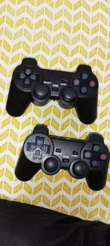 Controle de PS3 CADA R$70,00 OS 2 SAI POR R$120,00