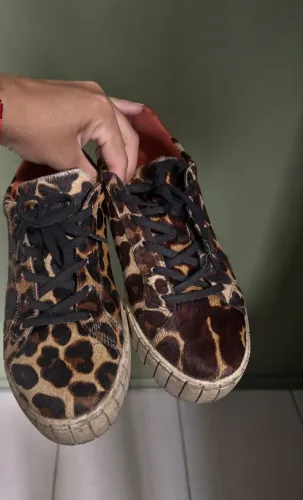 Tênis animal print