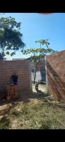 Vendo um terreno de 15 de comprimento por 7 de largura no valor de 35 mil