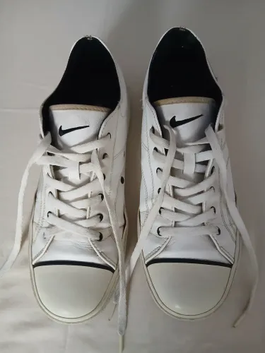 TENIS NIKE BISCUIT LEATHER BRANCO /PRETO RELÍQUIA ORIGINAL EM BOM ESTADO N41