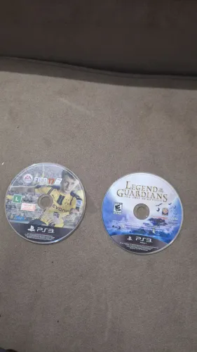 Vendo esses 2 jogos de PlayStation 3 originais, somente discos