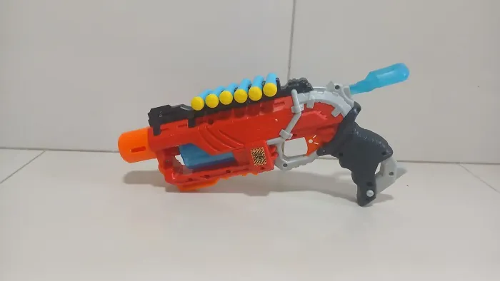 Lançador de Dardos X-Shot Dino Attack Striker