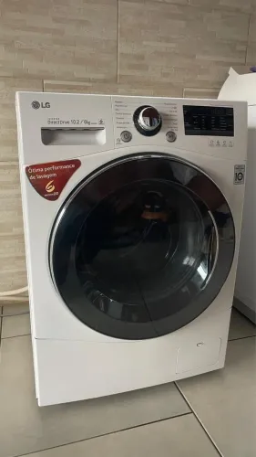Lava e seca LG 220v