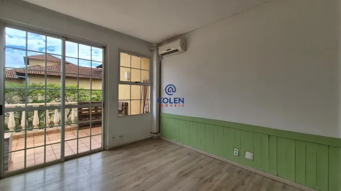 Sala à venda em Alphaville com varanda