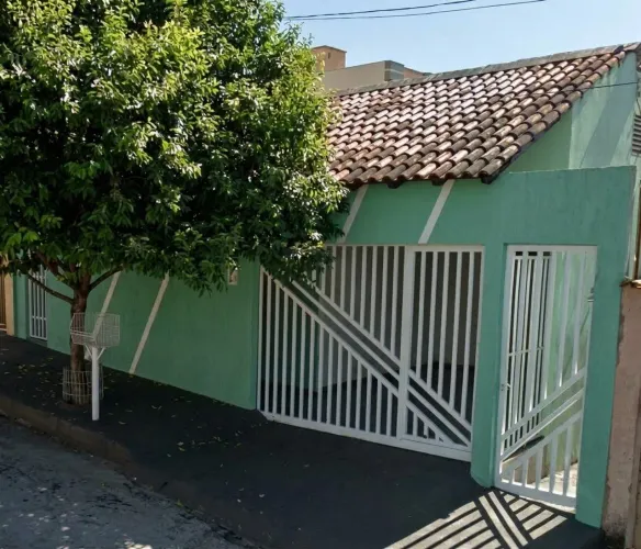 Casa de 2 quartos - Bairro N. S. Aparecida - a 600 metros do Center Shopping<br><br><br><br>
