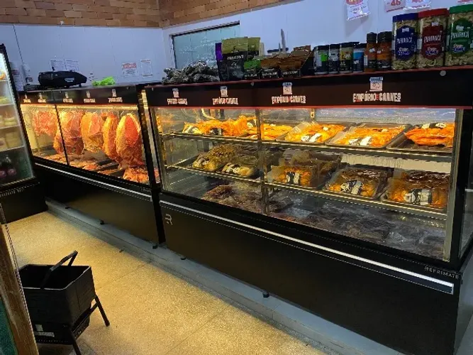 Vendo maquinário para açougue