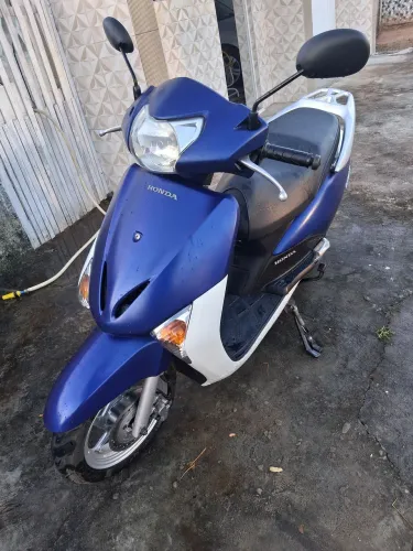 VENDO OU TROCO HONDA LEAD SUPER CONSERVADA 