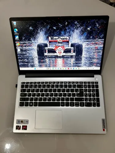 Notebook Lenovo Ideapad 1 - Ryzen 5 7520U / 512GB SSD / 8GB RAM