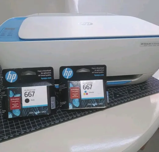 Impressora HP com cartucho 