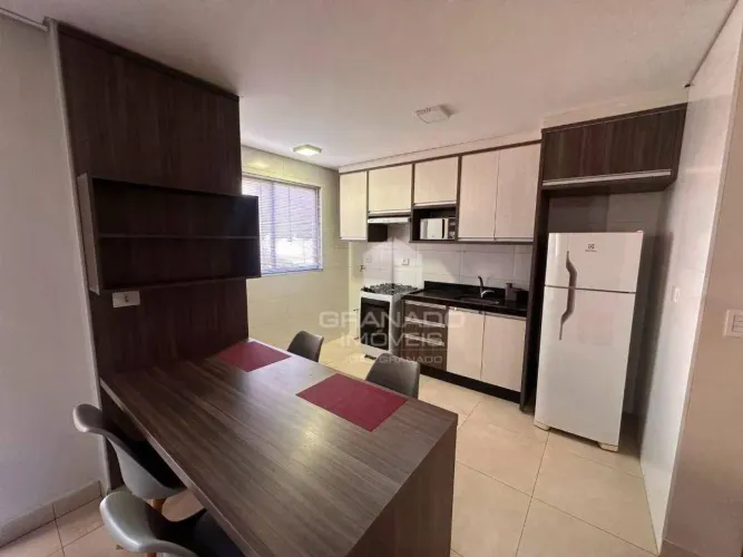 Apartamento com 2 dormitórios para alugar, 63 m² por R$ 3.400,00/mês - Zona 7 - Maringá/PR