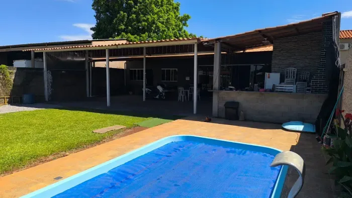 Oportunidade em Condomínio Fechado na Ponte Alta Norte | Casa Ampla com Piscina