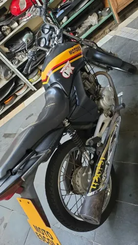 Titan 150 sucata