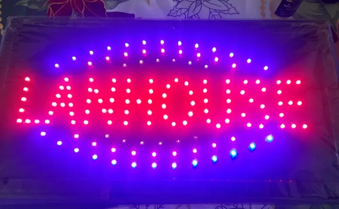 painel de led letreiro lanhouse placa luminoso LED PISCAR