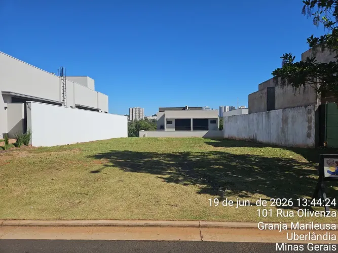 Lote/Terreno para venda possui 463 metros quadrados em Granja Marileusa - Uberlândia - Min