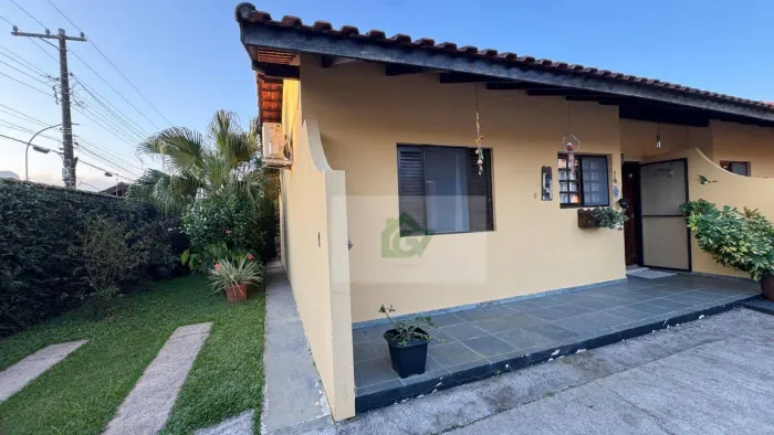 Casa à venda, 60 m² por R$ 390.000,00 - Jardim Britânia - Caraguatatuba/SP