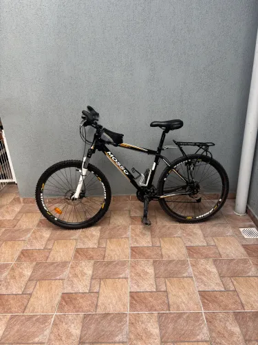 Bicicleta mountain bike