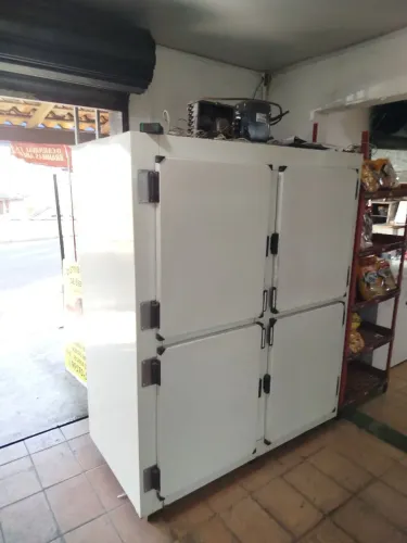 Freezer Geladeira 4P estilo câmara fria 220V control digital