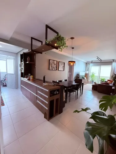 Imóvel para aluguel possui 96 metros quadrados com 3 quartos em Córrego Grande - Florianóp