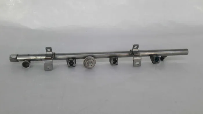 Flauta De Combustível Range Rover Sport 4.4 V8 06 07 08