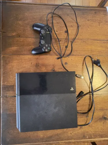 PS4 usado somente por adulto!!