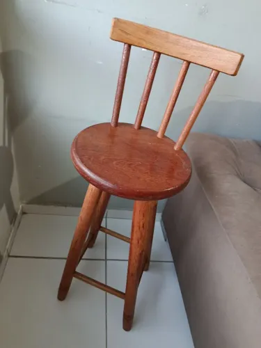 Vende-se bancos 