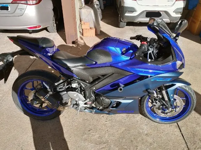 Yamaha R3 2024 em Excelente Estado de Conservação