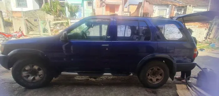 Nissan Pathfinder SE Luxo 3.3 V6 12V 1997