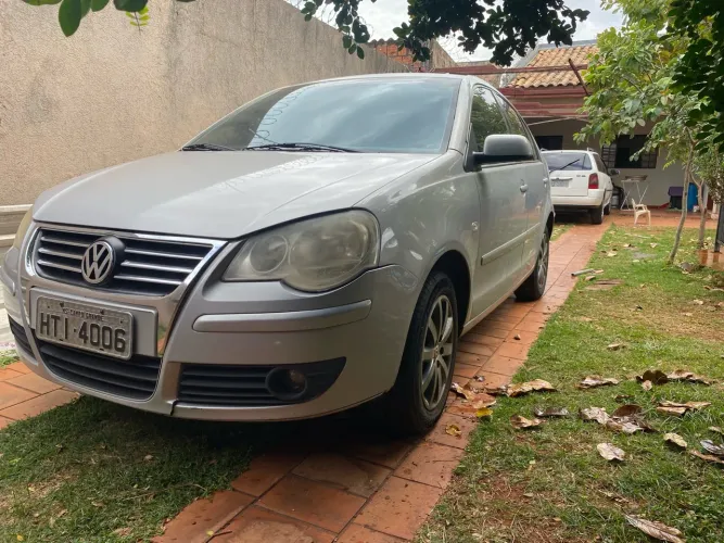 Volkswagen Polo Sedan 1.6 MI Total Flex 8V 4P 2009