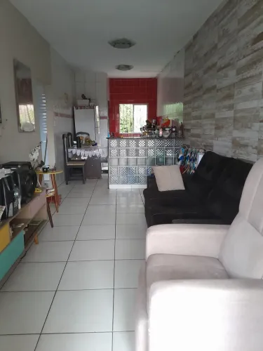 Alugo casa