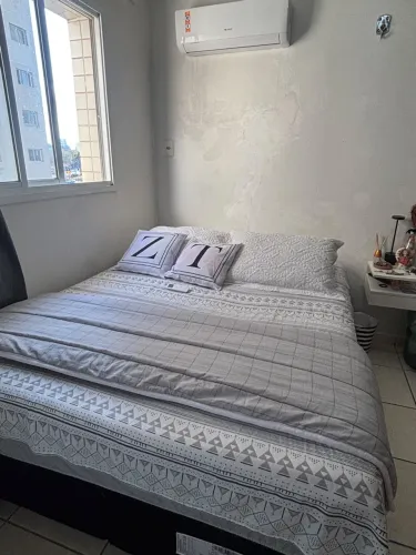 Vendo cama queen em ótimo estado