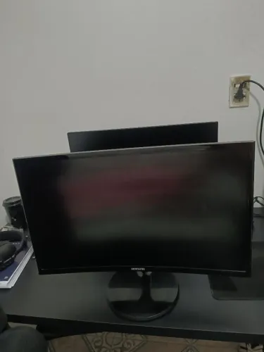 Monitor Samsung Curvo 24" Full HD - LC24F390FHLMZD
