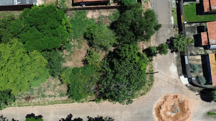 Terreno Urbano 378m² | Vila Residencial de Minaçu - Minaçu/GO |Localização Nobre e Infraes