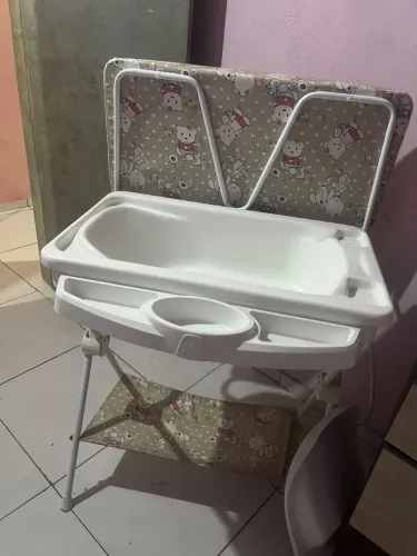 Banheira com trocador de frauda