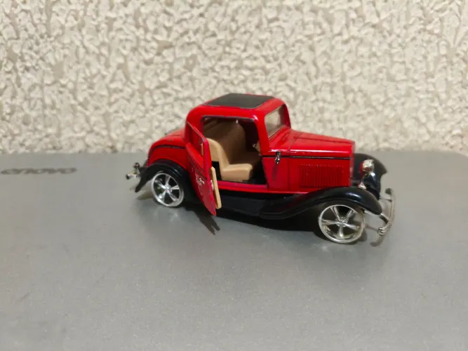 die cast carro ford 3 window coupe 1/30