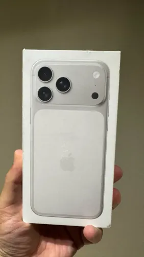 iPhone 17 pro Max Silver 256 gb Lacrado - E-Sim