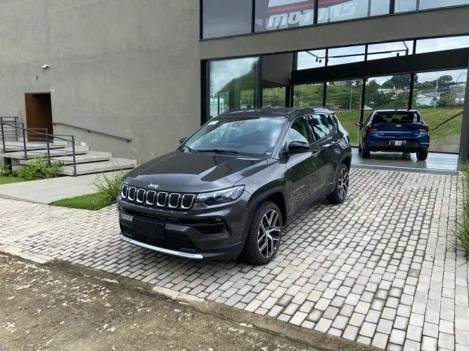 Jeep Compass Long. T270 1.3 TB 4X2 Flex AUT 2026