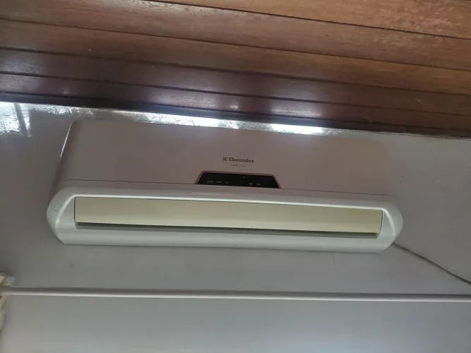 Vende-se central de ar Electrolux 12.000 btus