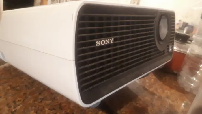 Projectos sony fucionando imagem amarelada com linhas