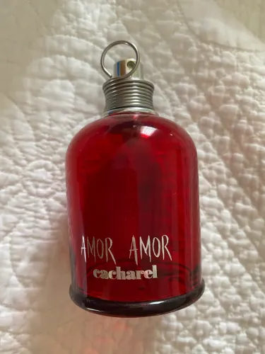 Vidro vazio do Perfume Amor Amor