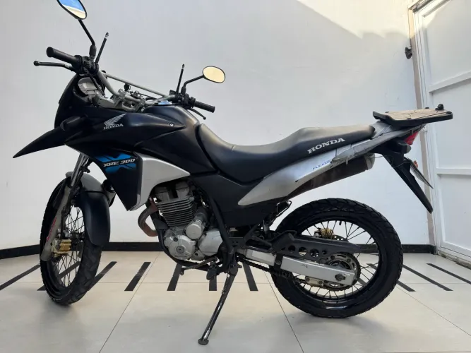 Xre 300 Preta