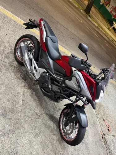 Nc750x 2019 com apenas 18.000km