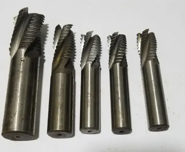 Fresas de Topo em HSS - Desbaste C/ 5 Peças