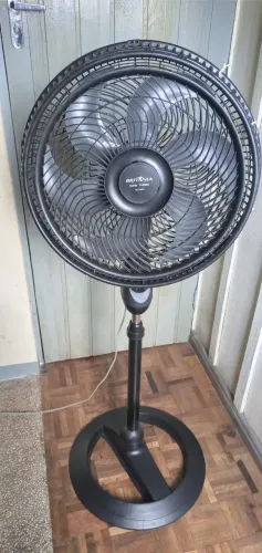 Ventilador Britania 160W turbo