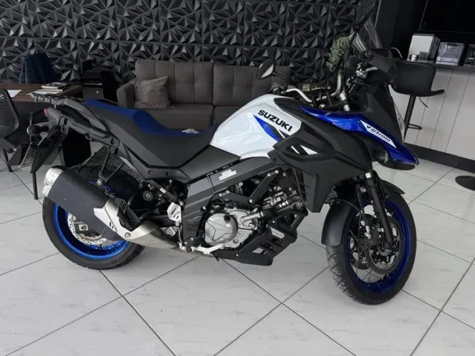 SUZUKI V-STROM 650XT 2025