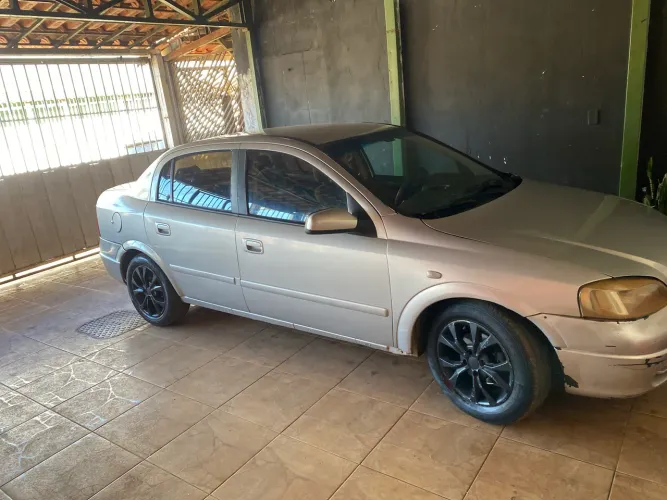 Chevrolet Astra GL Milenium 1.8 MPFI 4P 2001