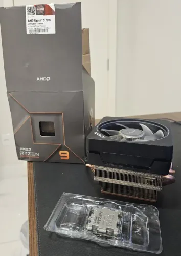 Processador AMD Ryzen 9 7900 AM5 12 núcleos + cooler Wraith Prism