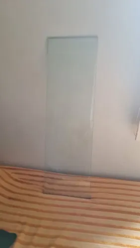 Prateleiras de vidro 70x25. Cada 25,00 Tenho 2